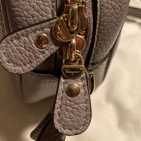 In box Salvatore Ferragamo gray camera crossbody purse - Picture 2 of 7